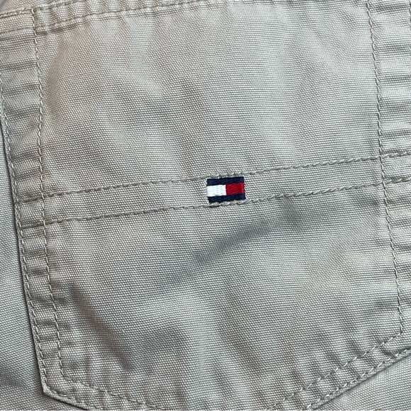 Tommy Hilfiger women’s jean shorts Tan 16 - Picture 4 of 6